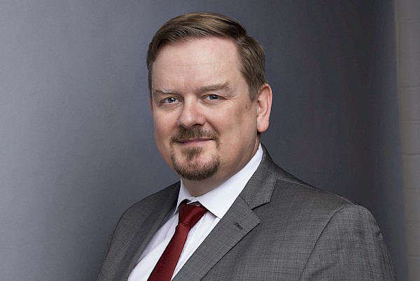 Henning Schäfer als geschäftsführender Stiftungsvorstand wiedergewählt